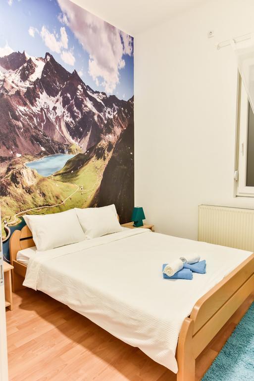 Get Inn Skopje Hostel ภายนอก รูปภาพ