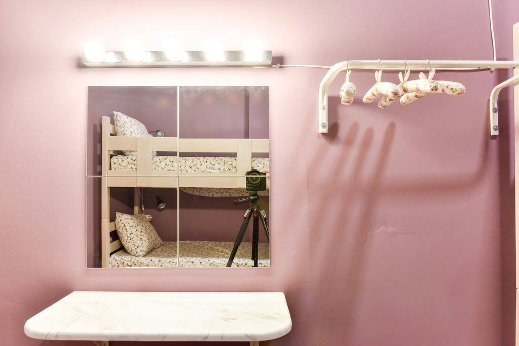 Get Inn Skopje Hostel ภายนอก รูปภาพ