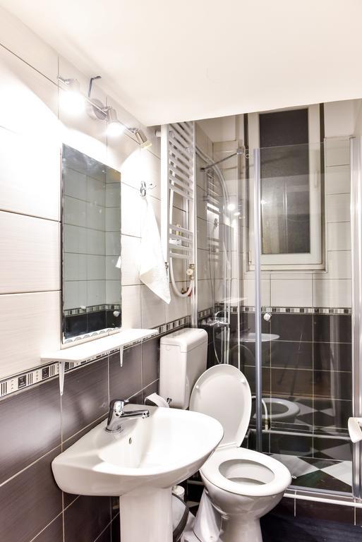 Get Inn Skopje Hostel ภายนอก รูปภาพ
