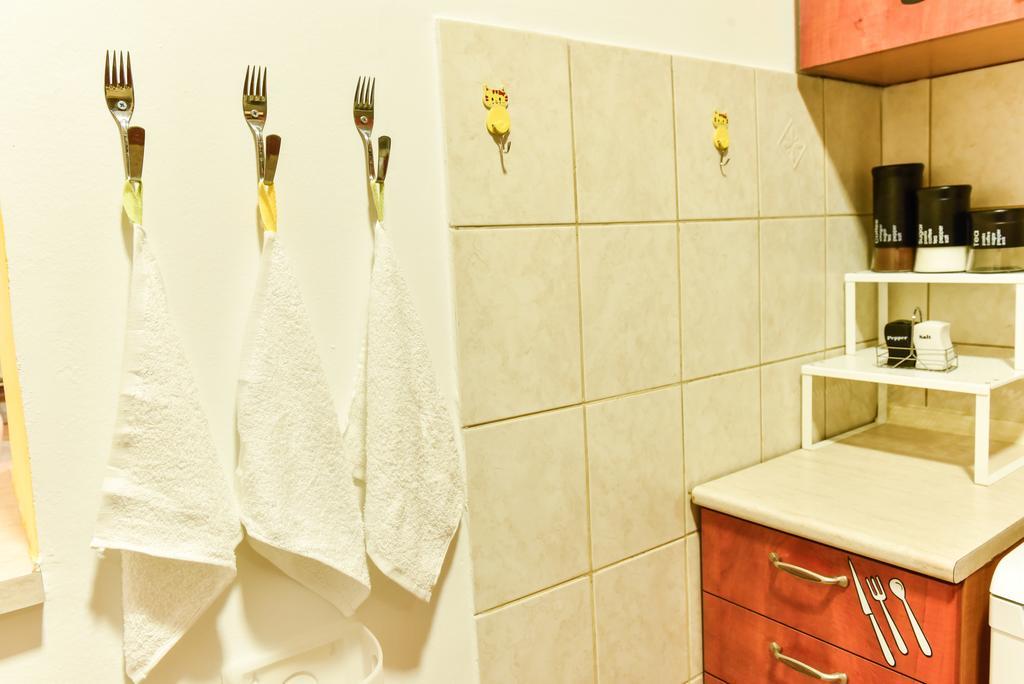 Get Inn Skopje Hostel ภายนอก รูปภาพ
