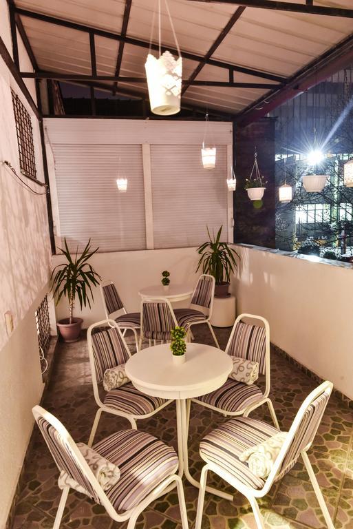 Get Inn Skopje Hostel ภายนอก รูปภาพ