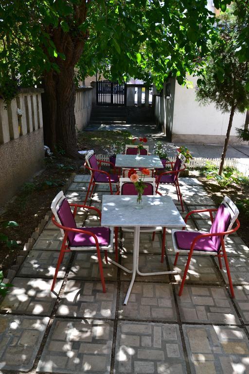 Get Inn Skopje Hostel ภายนอก รูปภาพ