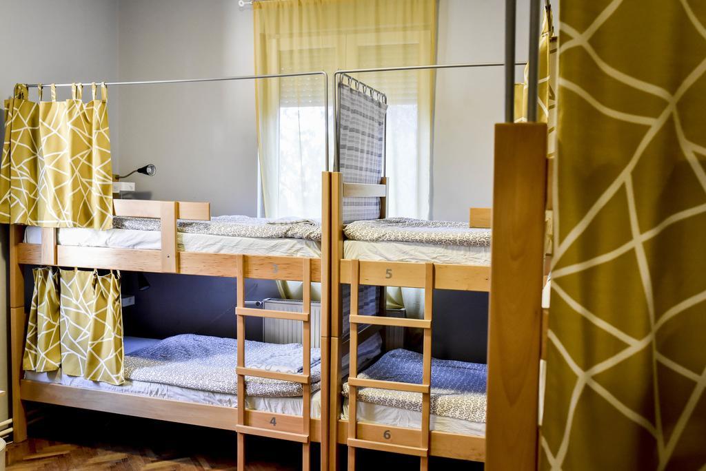 Get Inn Skopje Hostel ภายนอก รูปภาพ