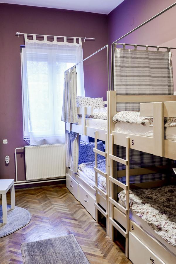 Get Inn Skopje Hostel ภายนอก รูปภาพ